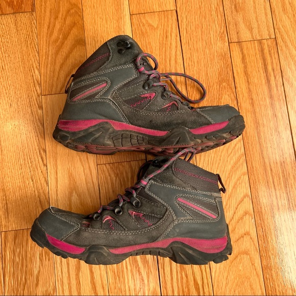 Youth Size 4 Hiking Boots - Picture 1 of 3